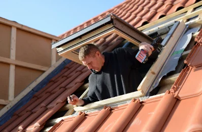 Pose de fenêtres de toit Velux à Landebaëron